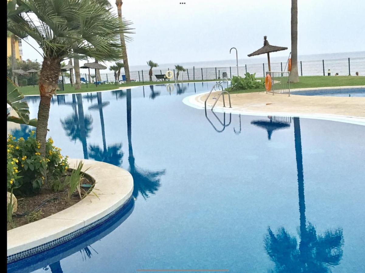 Mi Capricho Beachfront 400 - With Sea Views Costa Del Sol Appartement *