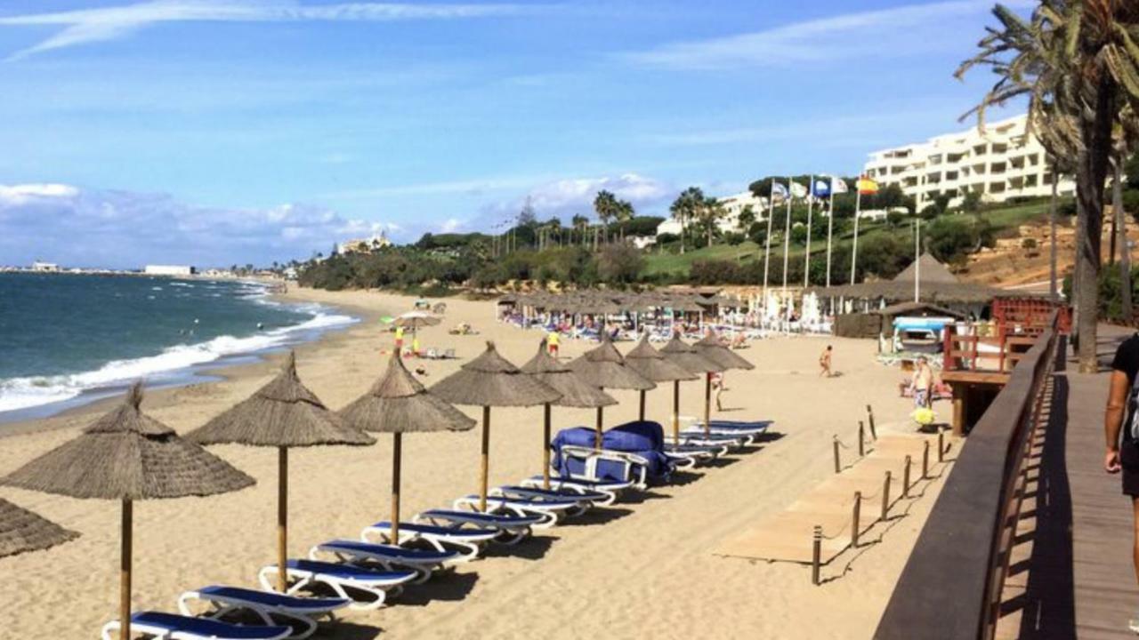 Mi Capricho Beachfront 400 - With Sea Views Costa Del Sol *