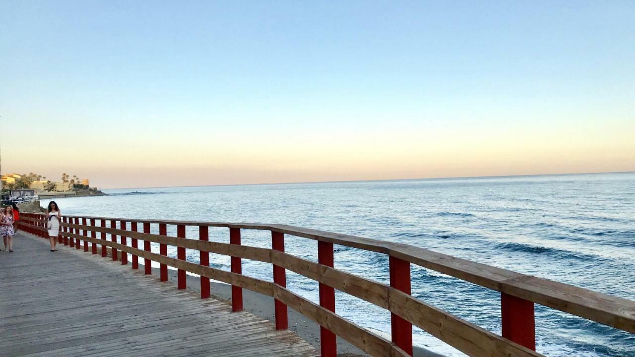 Mi Capricho Beachfront 400 - With Sea Views Costa Del Sol Apartment Sitio de Calahonda